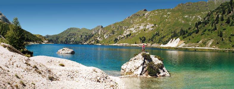 Name: Lake in France Camera make: NA  Model: NA  Software: NA